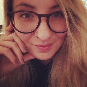 Meet your Posher, Nina